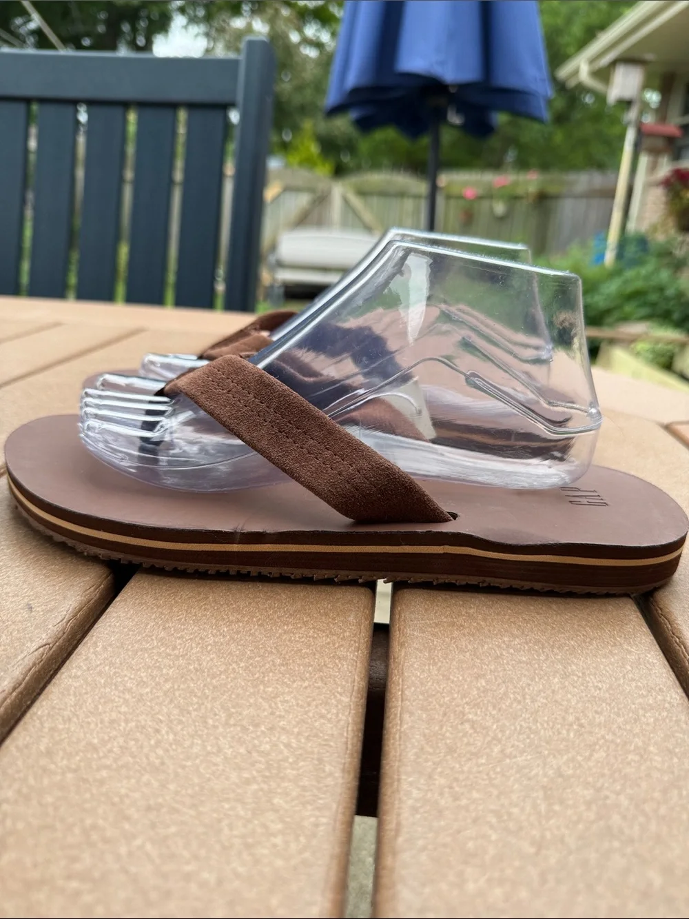 GAP Men's Brown Flip Flop Sandals NEW
